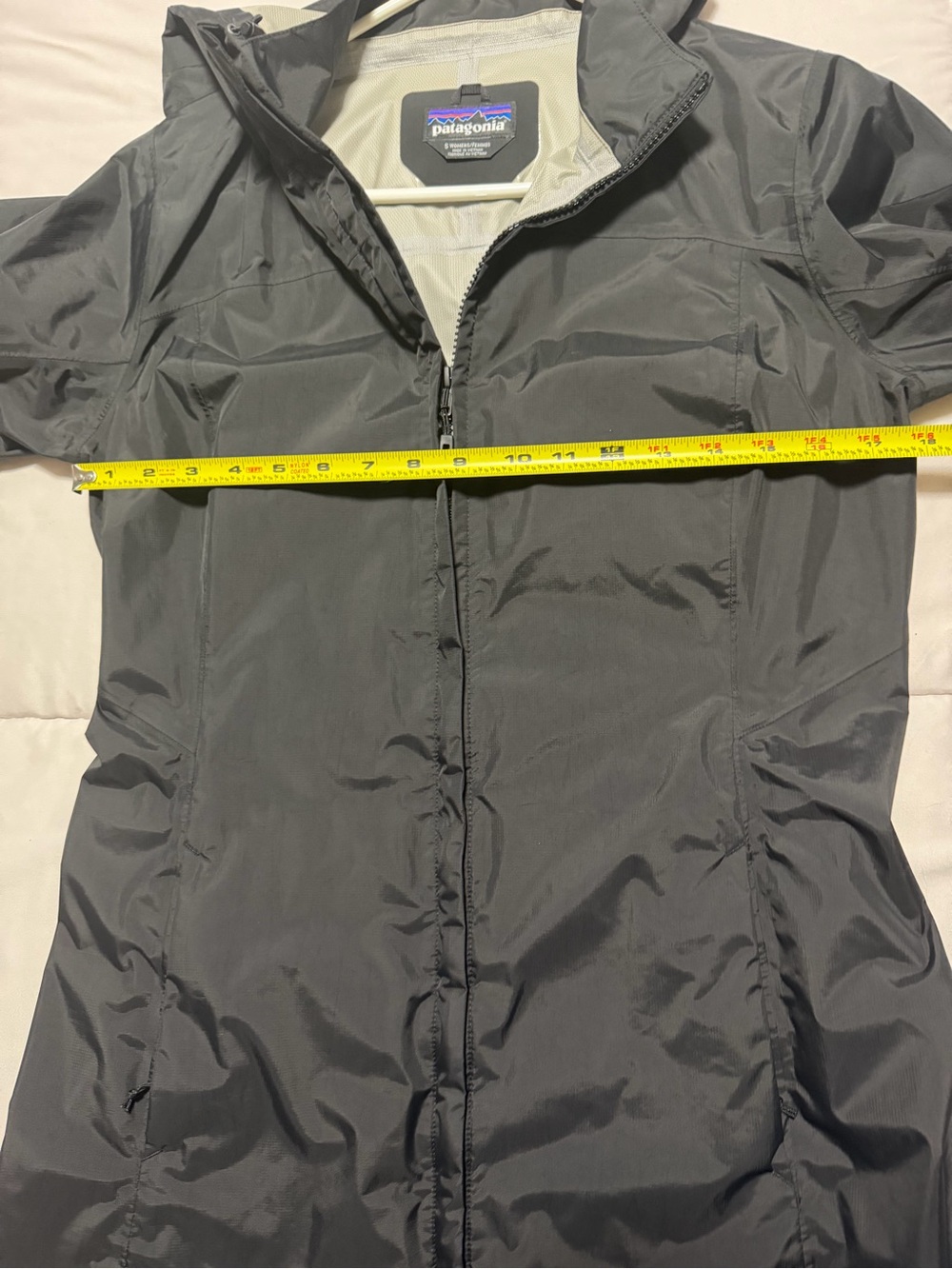 Patagonia Women's Torrentshell 3L Rain Parka - Picture 7 of 11